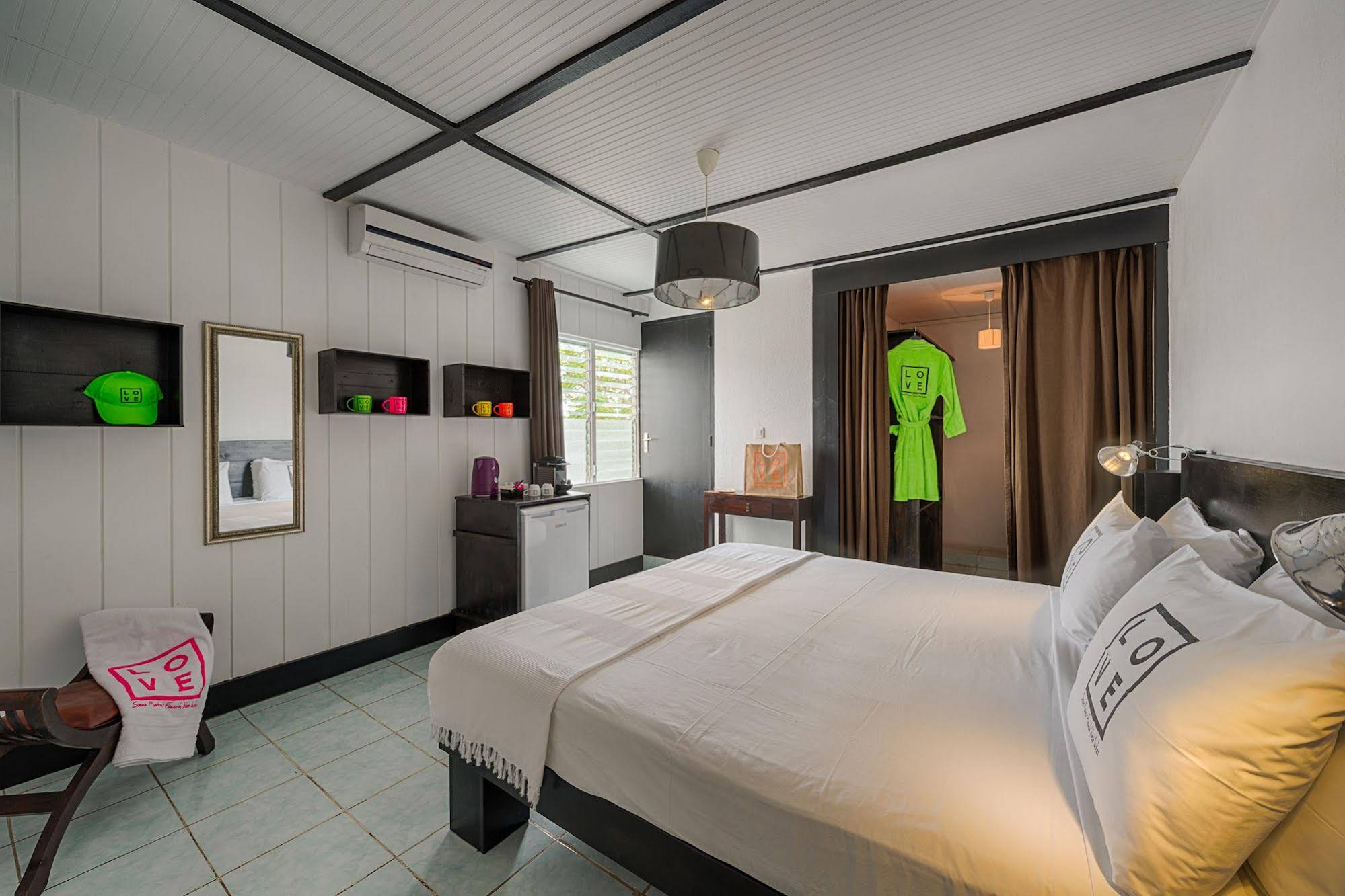 Love Hotel