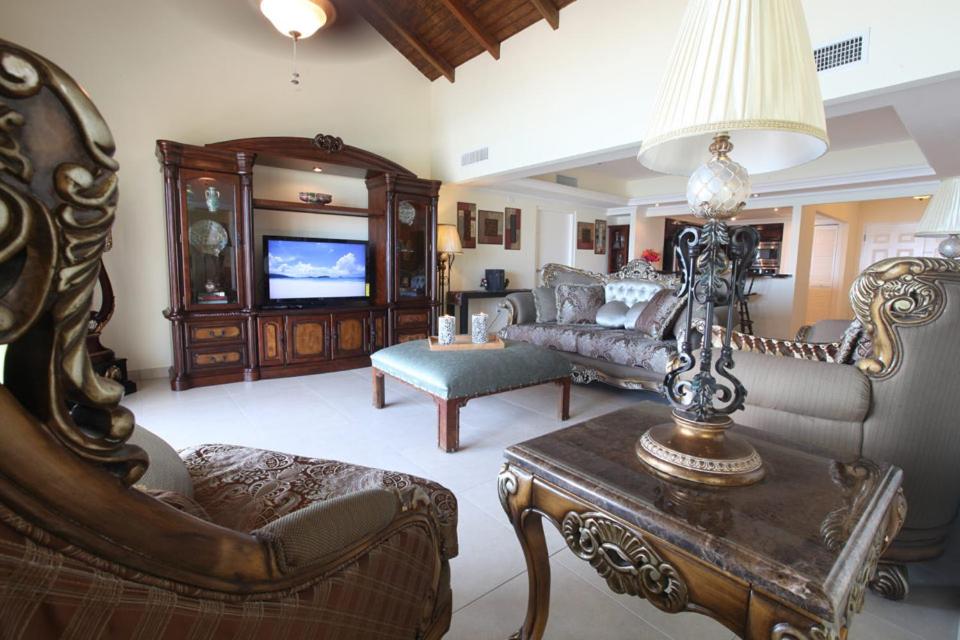 Pasanggrahan Royal Guesthouse