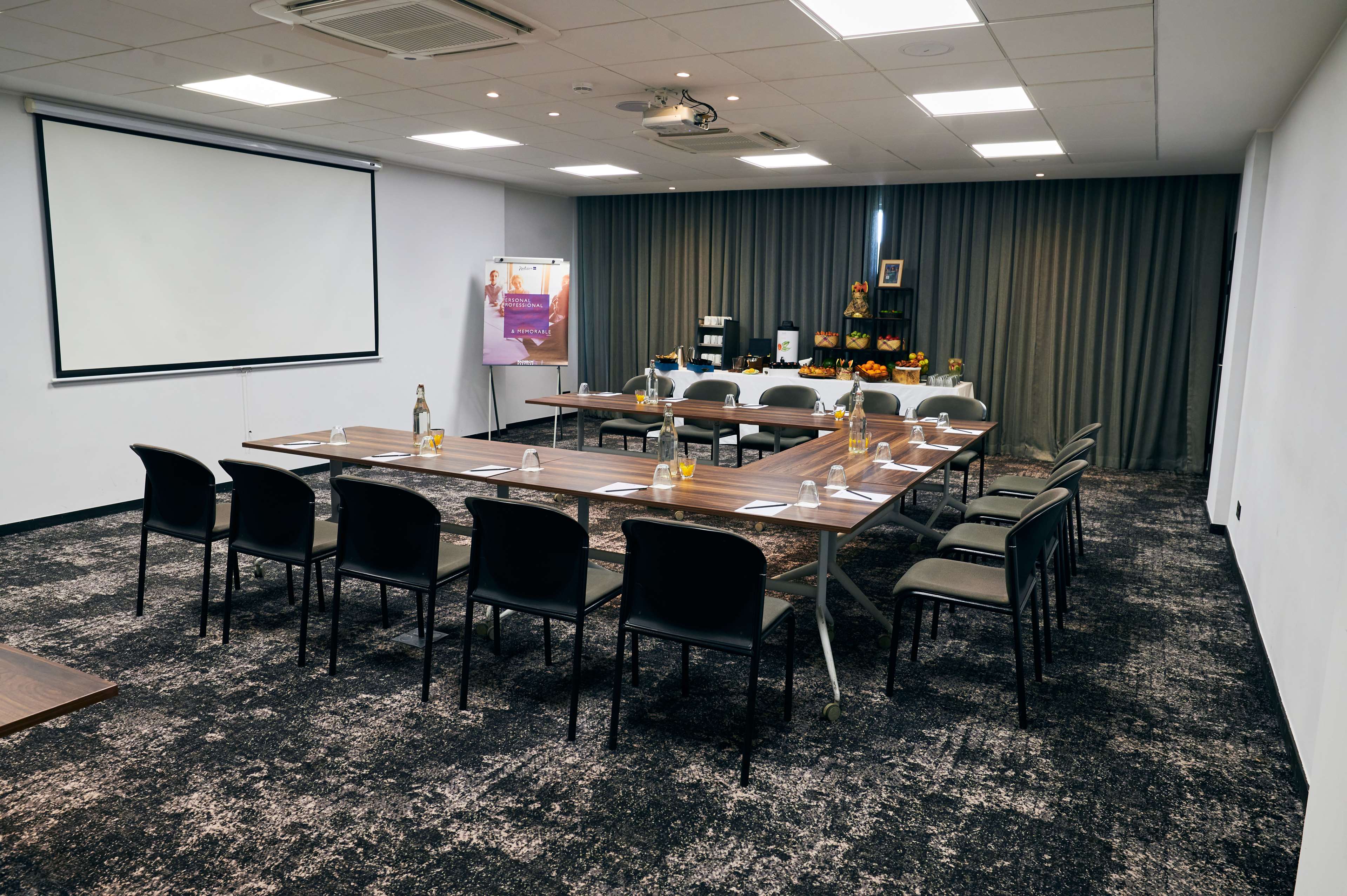 Radisson Blu Hotel, Antananarivo Waterfront