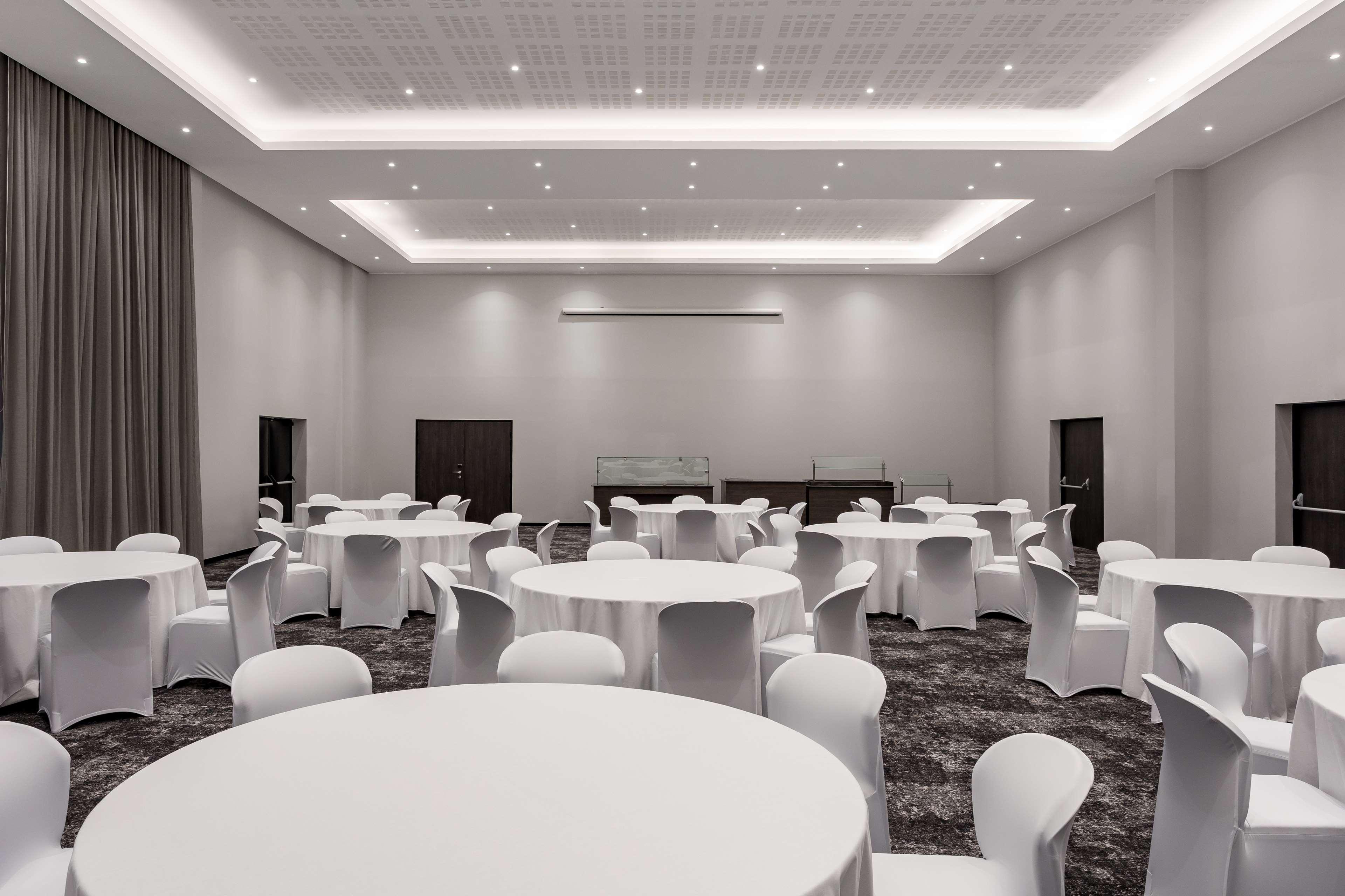 Radisson Blu Hotel, Antananarivo Waterfront