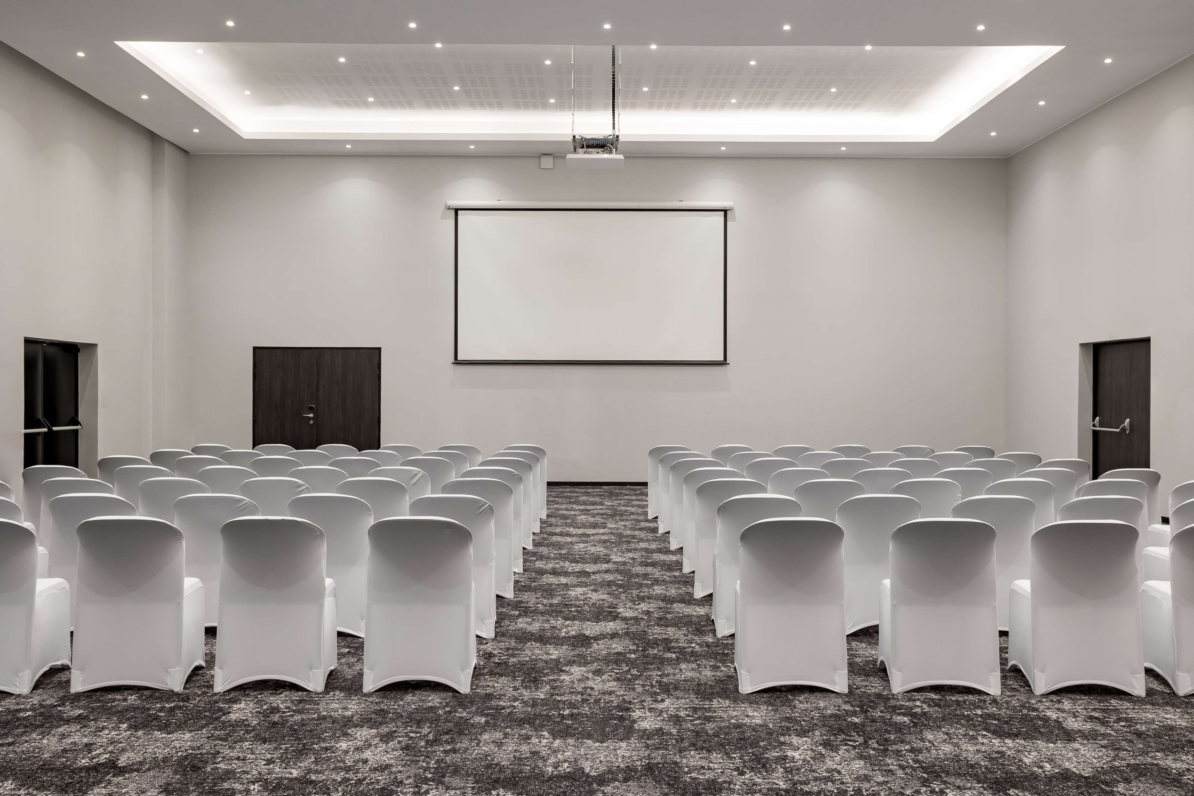 Radisson Blu Hotel, Antananarivo Waterfront