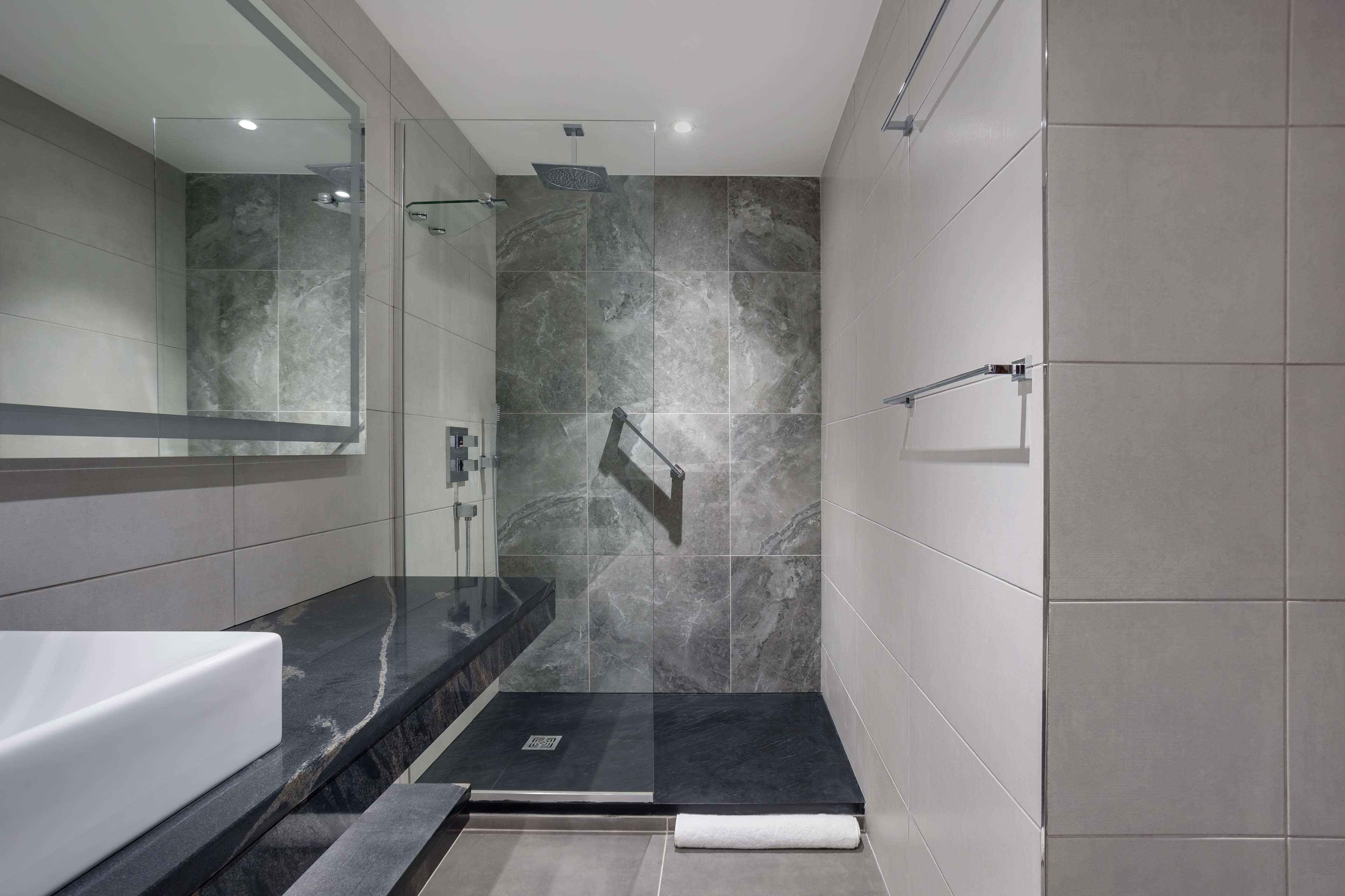 Radisson Blu Hotel, Antananarivo Waterfront