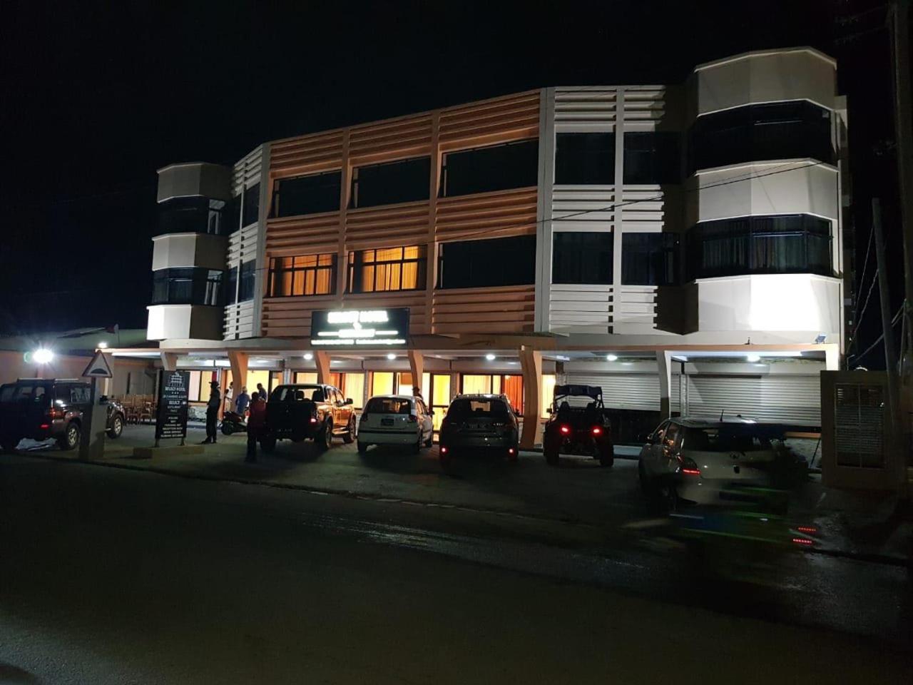 Select Hotel