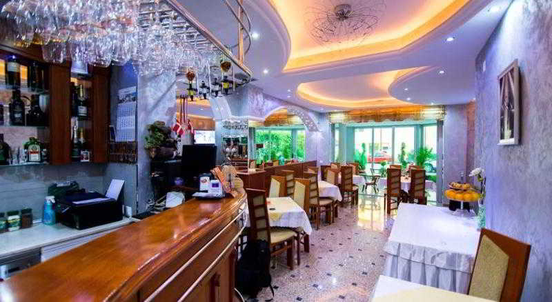 Villa Maki