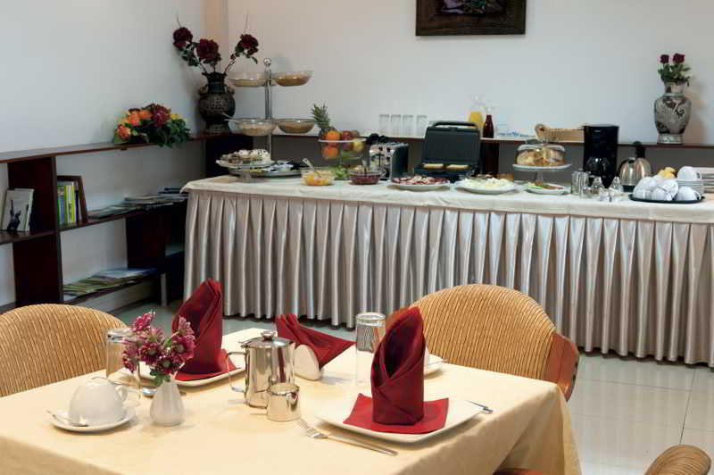 Hotel Aristocrat & Fish Restaurant
