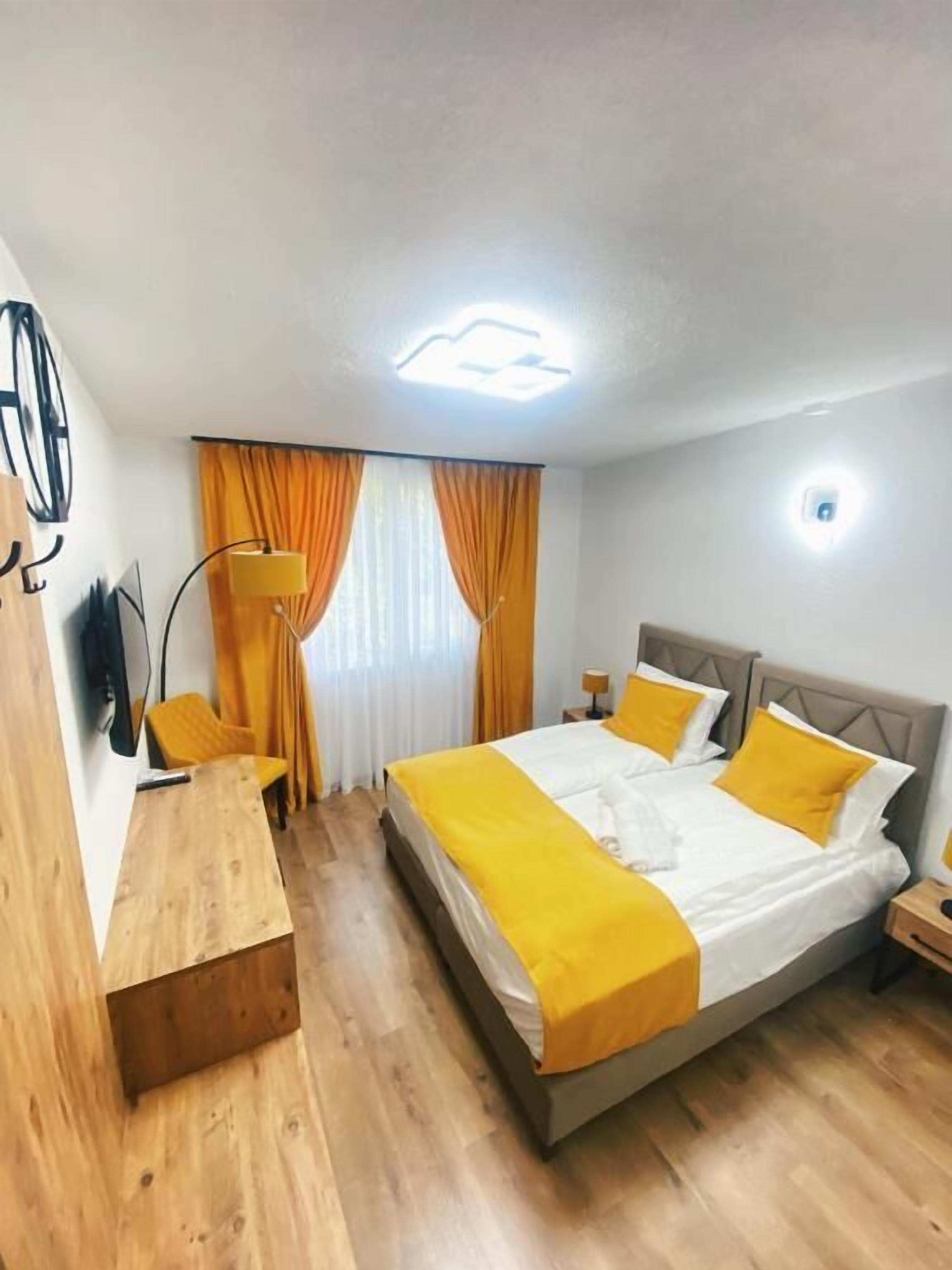 Hotel & Restaurant Domestika