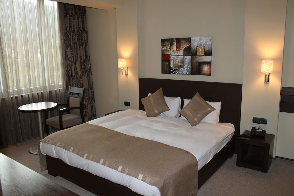 Queen's Hotel