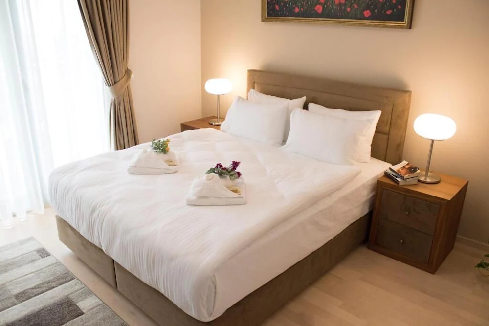 Stone Bridge Suites