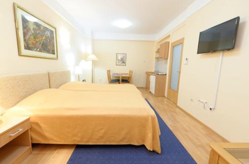 Tims Apartments