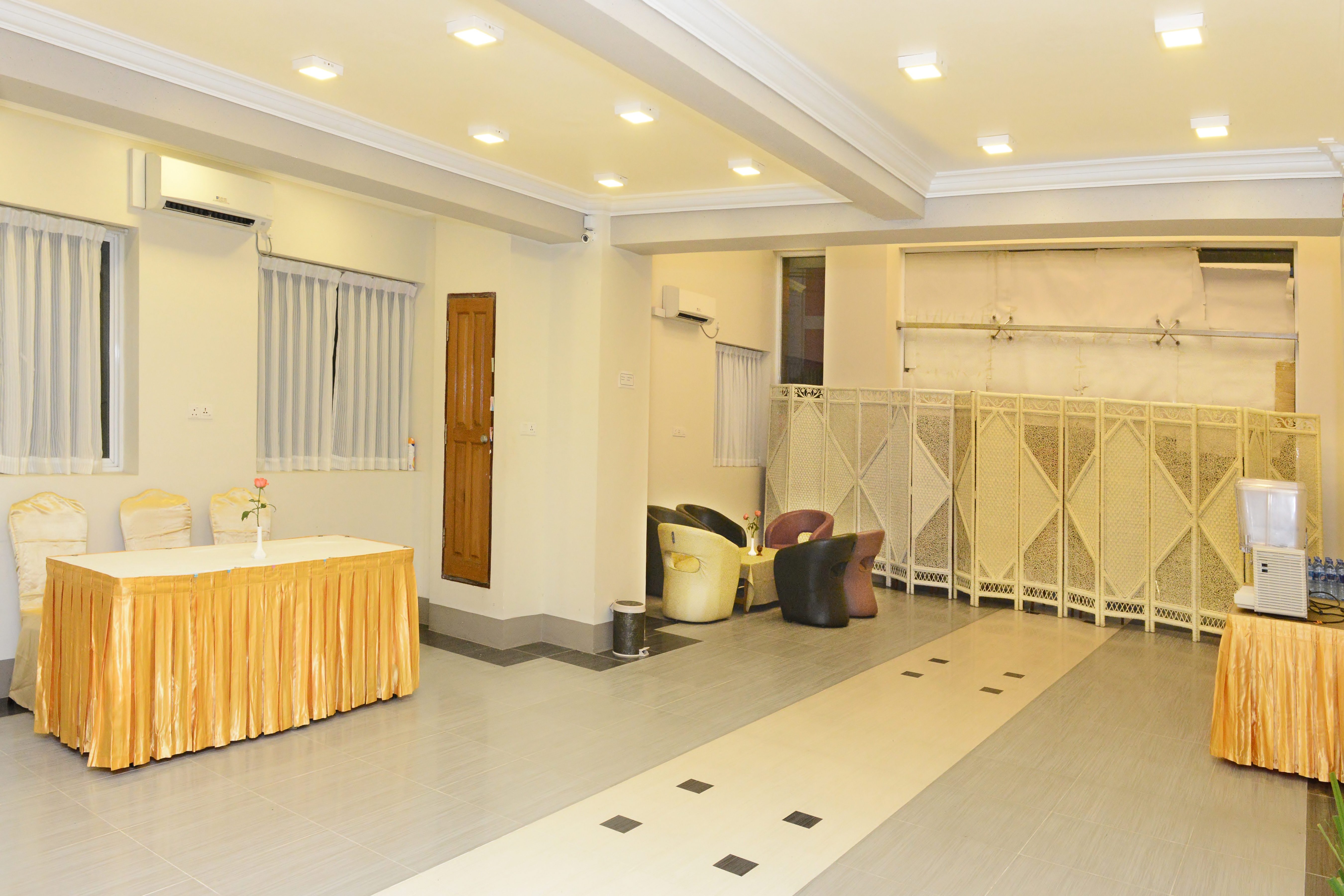 Grand United Ahlone