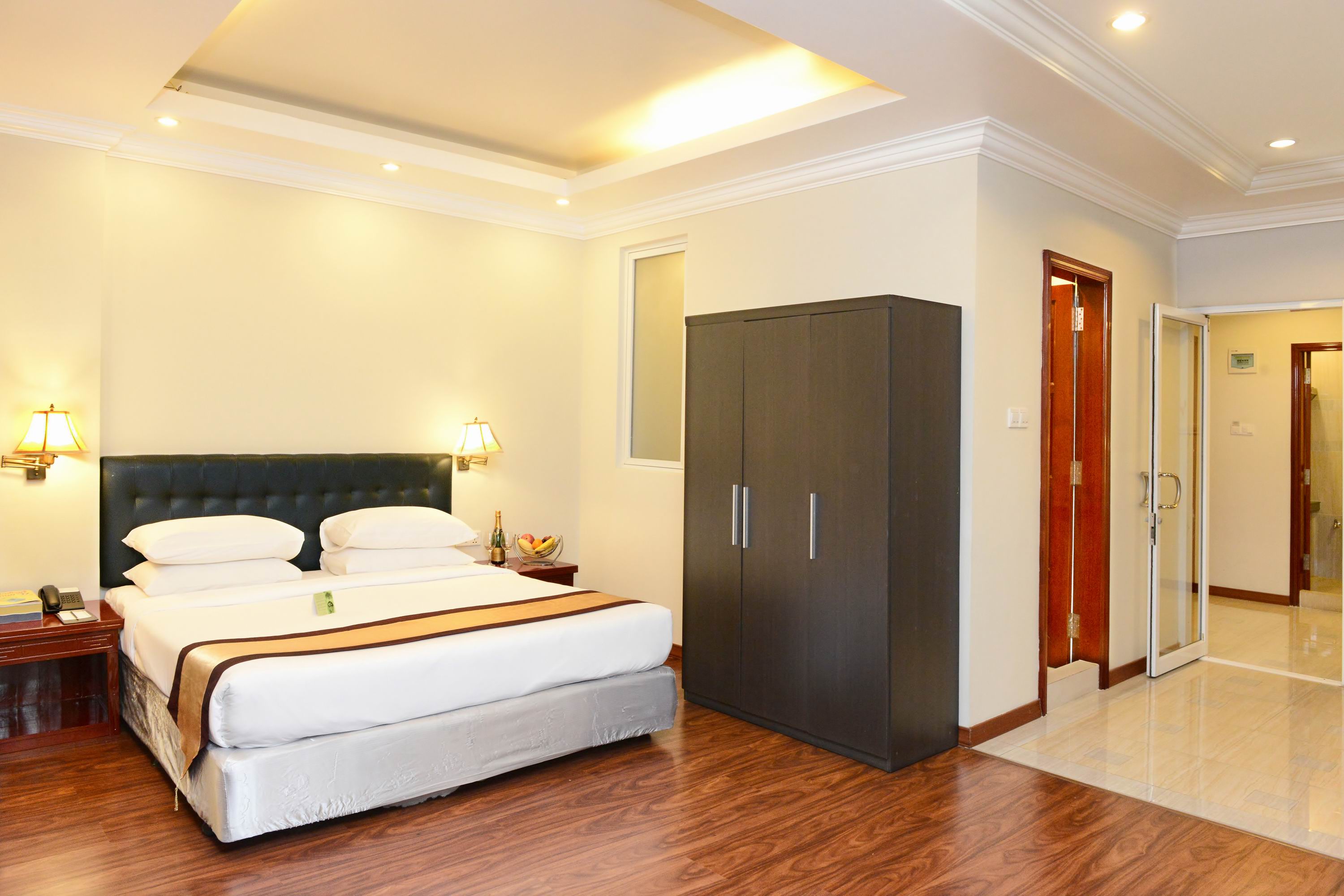 Grand United Ahlone