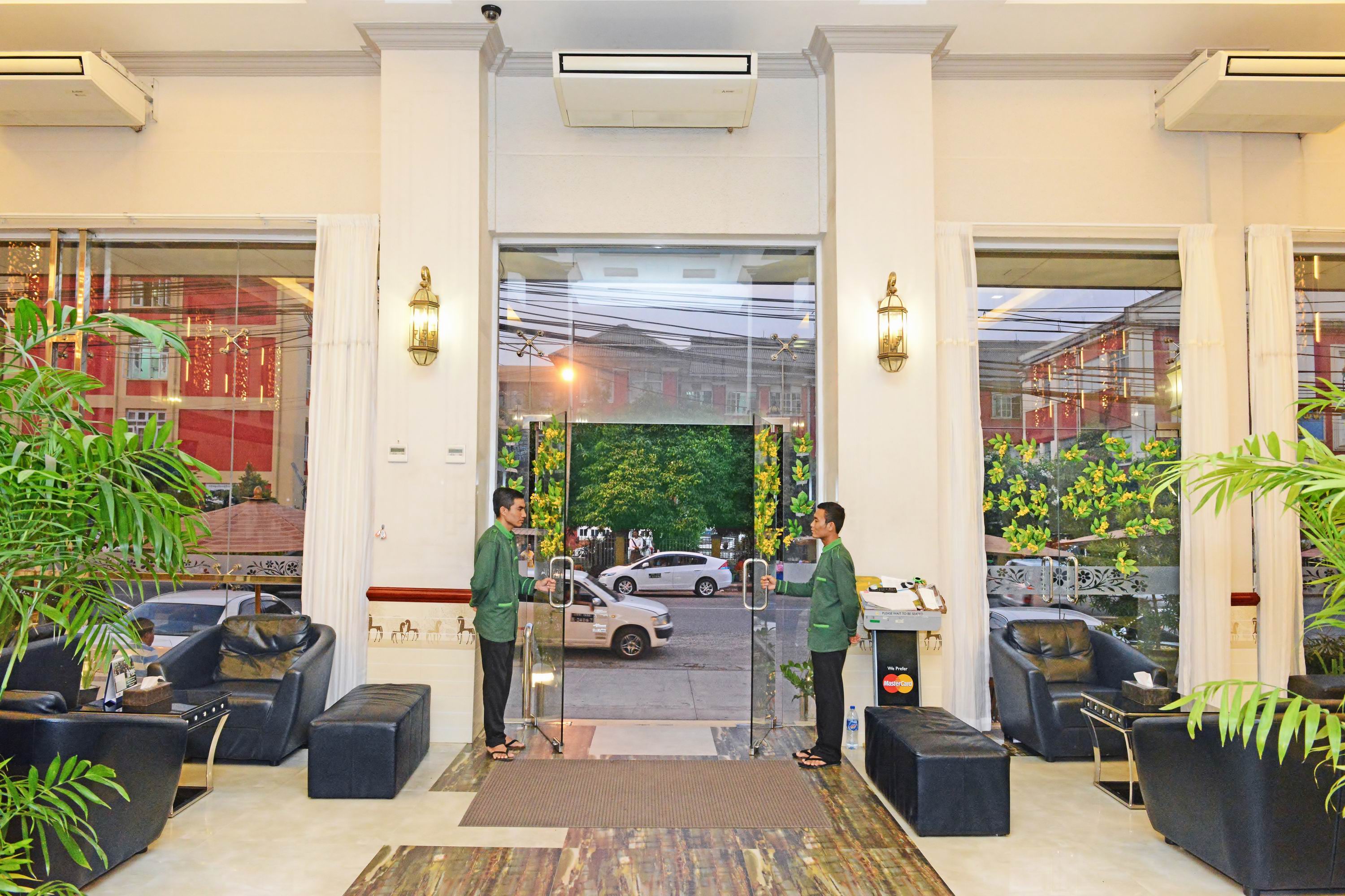 Grand United Ahlone