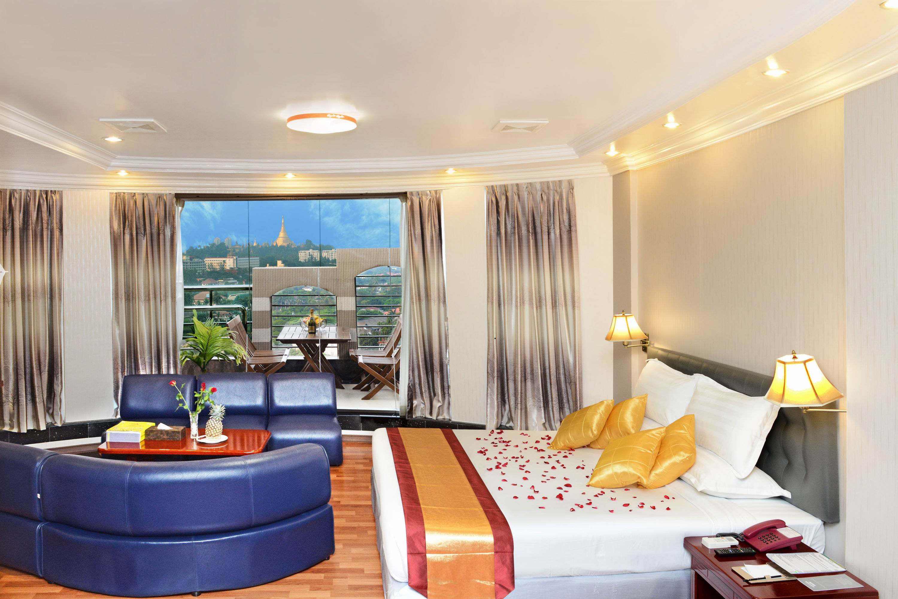 Grand United Ahlone