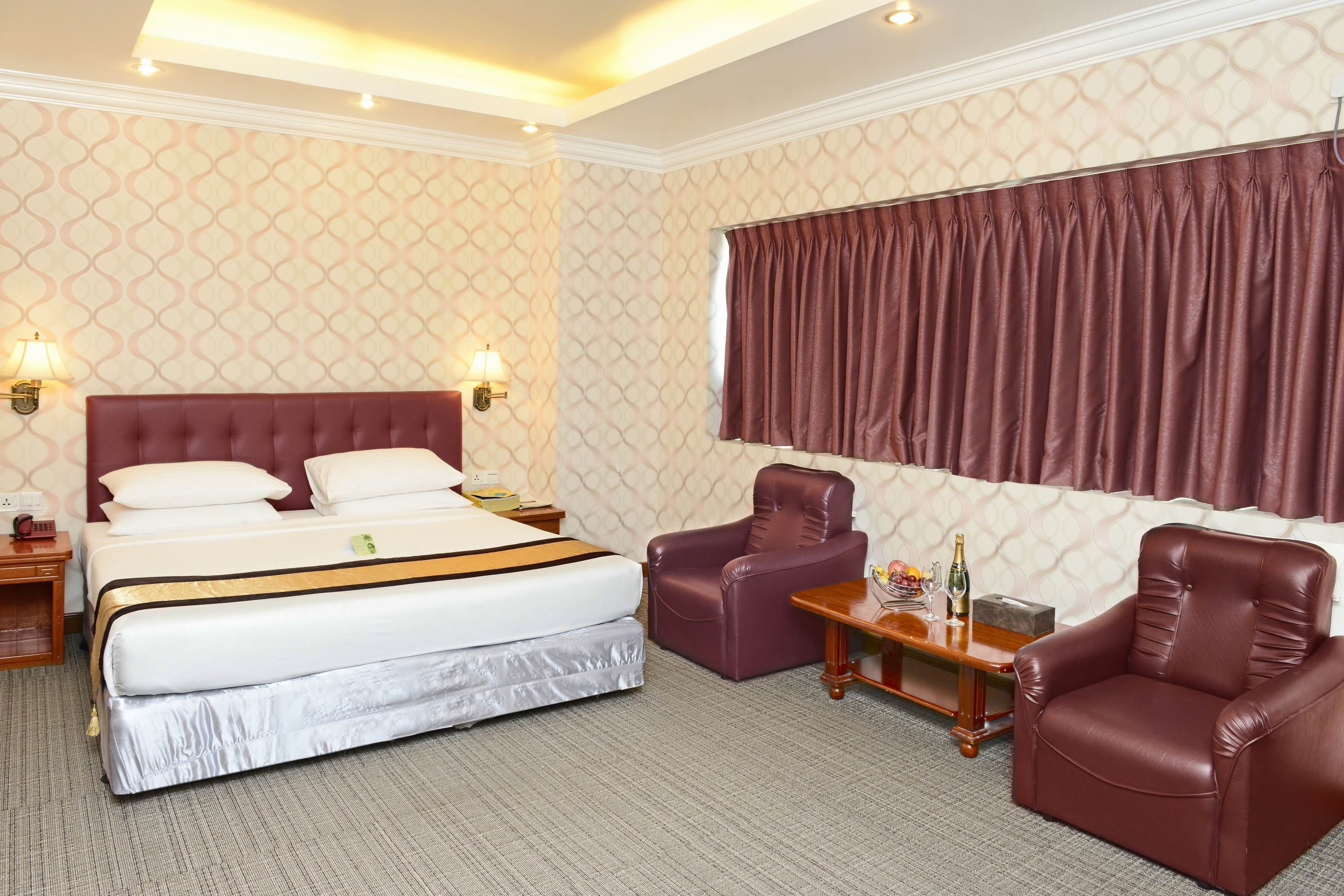 Grand United Ahlone