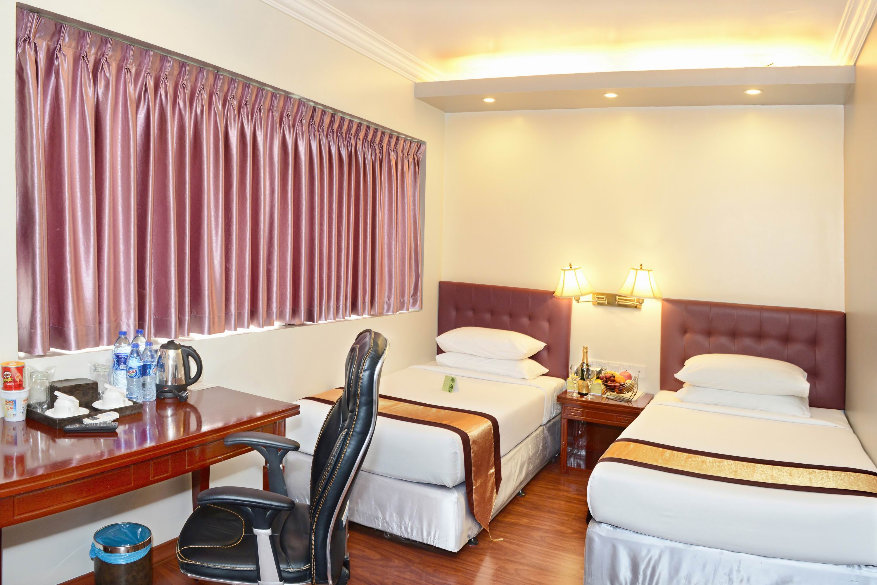 Grand United Ahlone