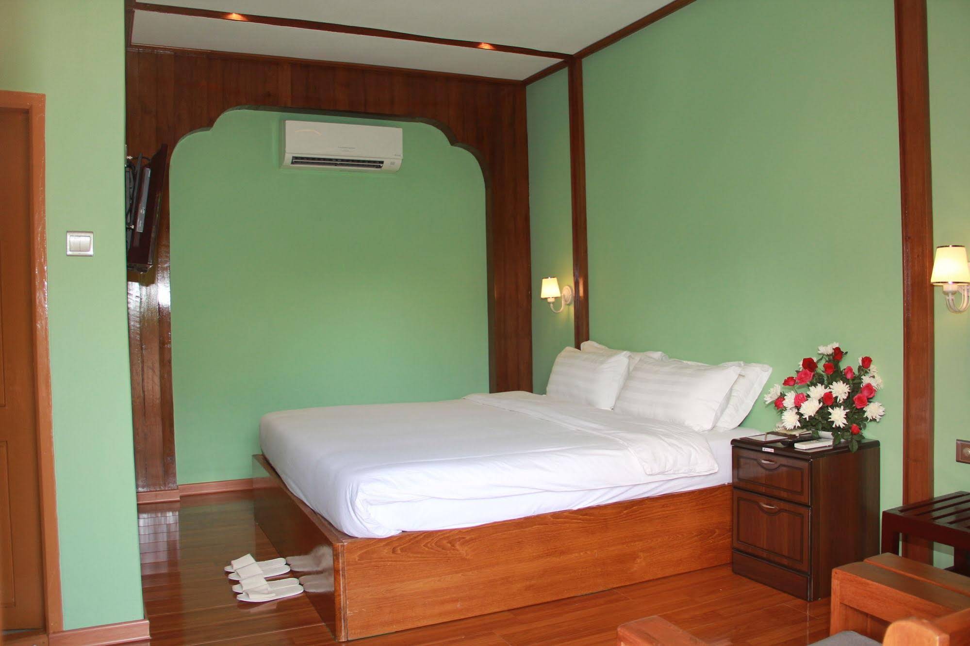 Bagan Umbra Hotel
