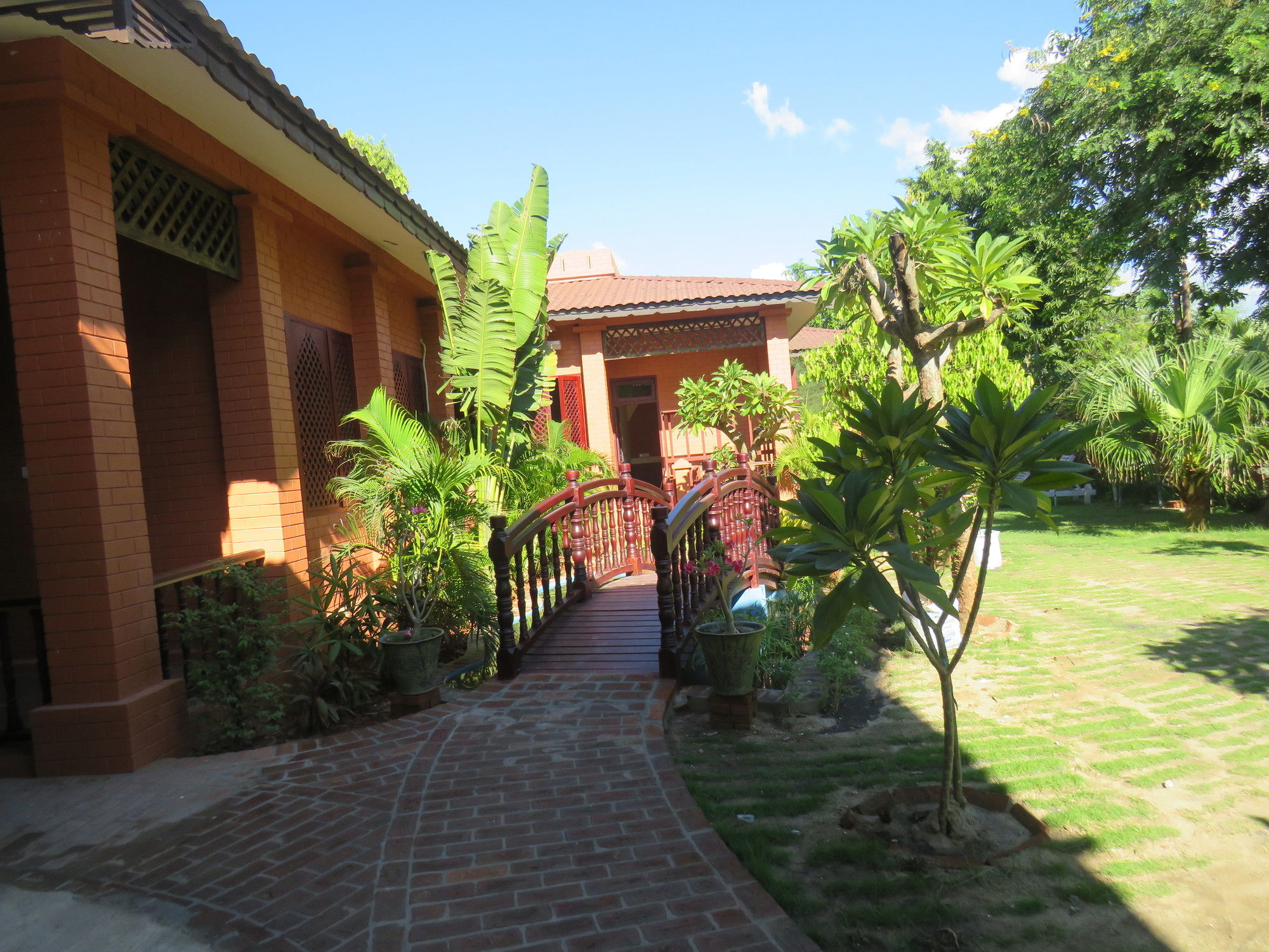 Yun Myo Thu Hotel