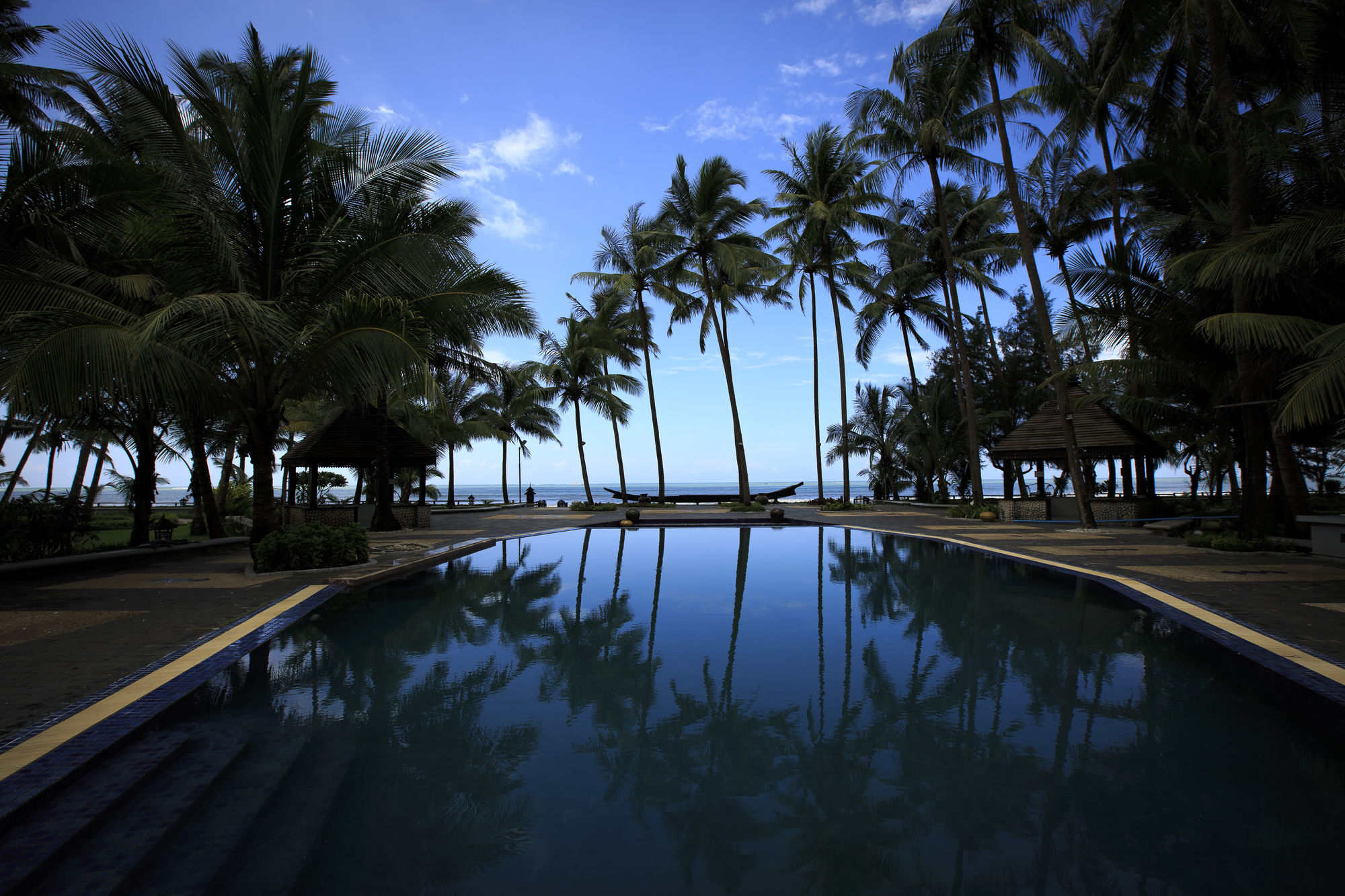 Amazing Chaung Tha Resort