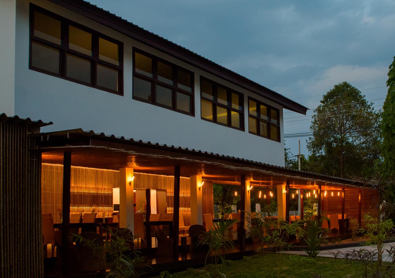 The Mandolis Hotel and Restaurant