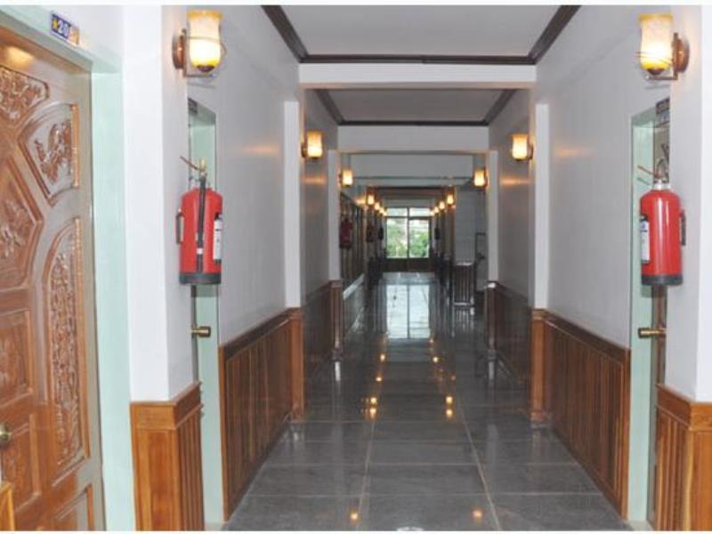 Golden Star Hotel