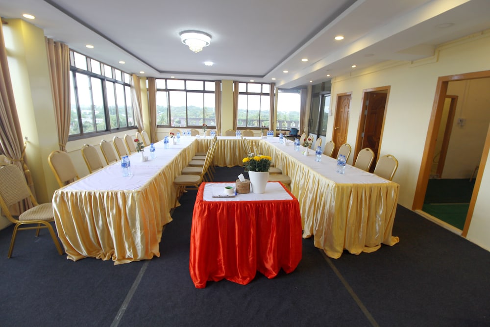 Golden Hill Kayah Hotel