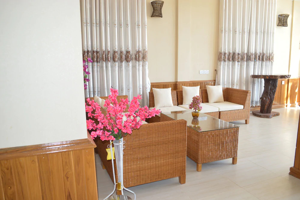 Golden Hill Kayah Hotel