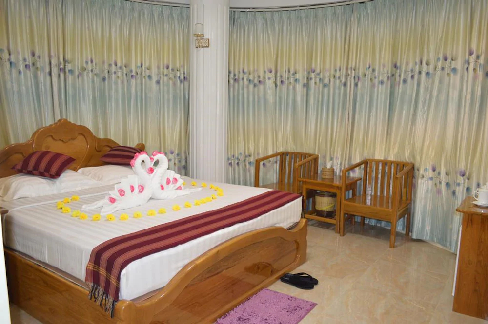 Golden Hill Kayah Hotel