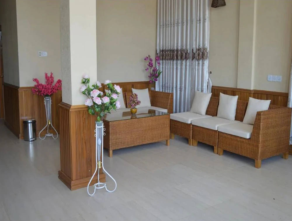 Golden Hill Kayah Hotel