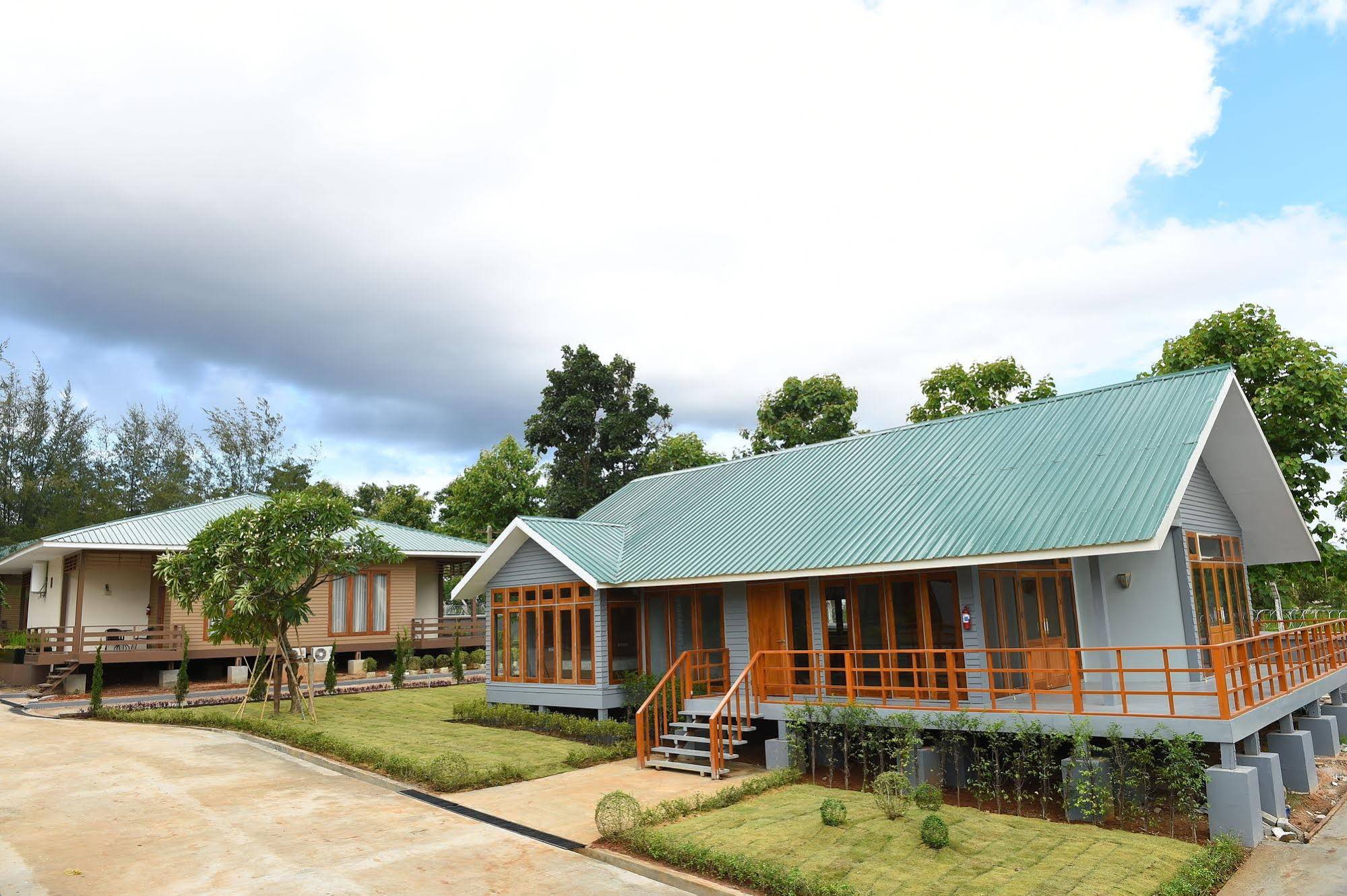 Keinnara Loikaw Aka Kayah Resort