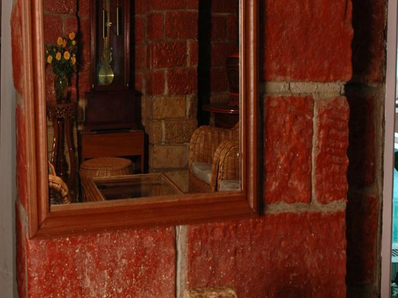 Emerald Land Inn Hotel