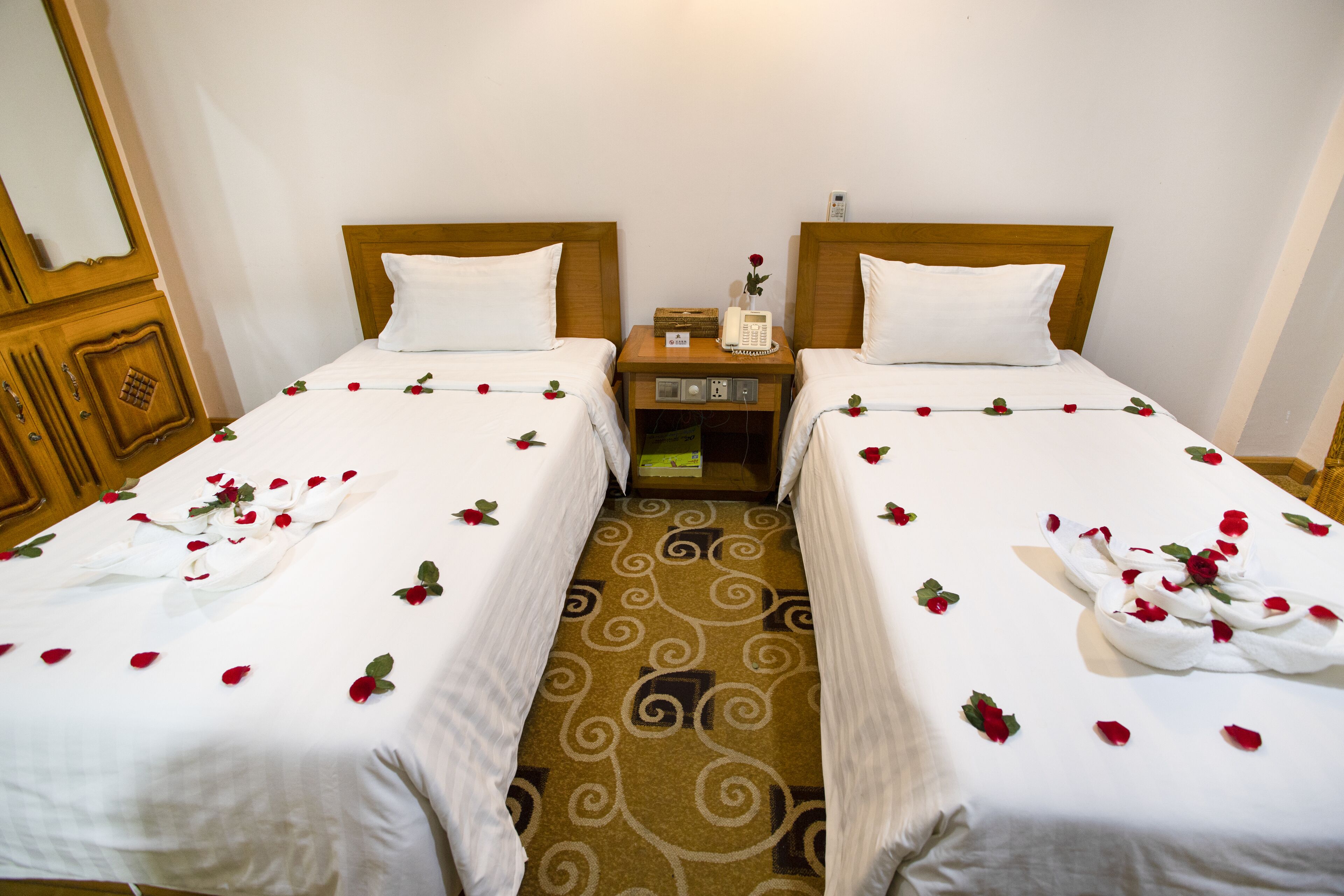Golden Country Hotel