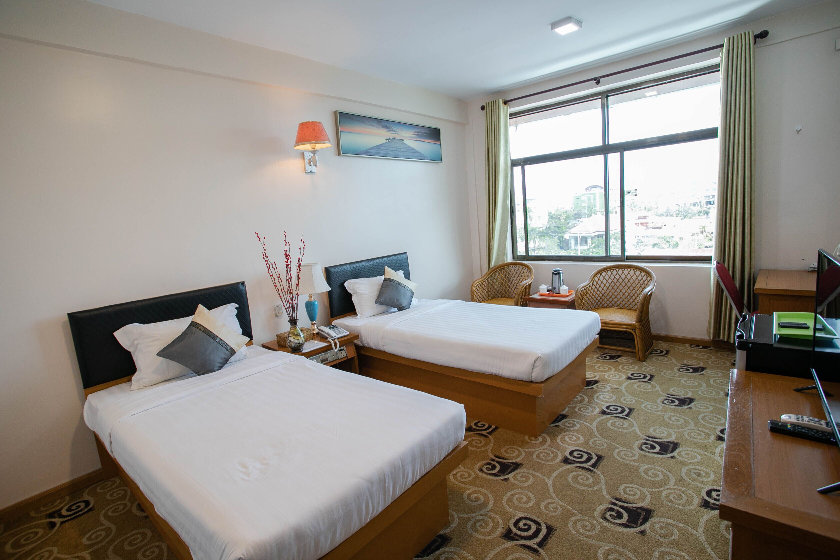 Golden Country Hotel