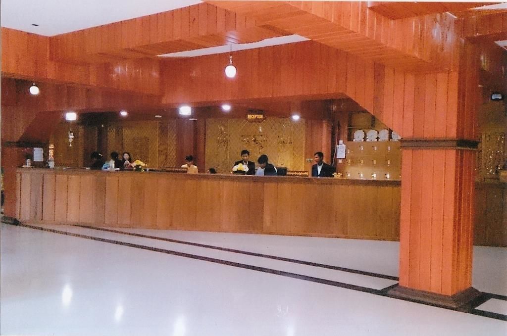 Golden Country Hotel