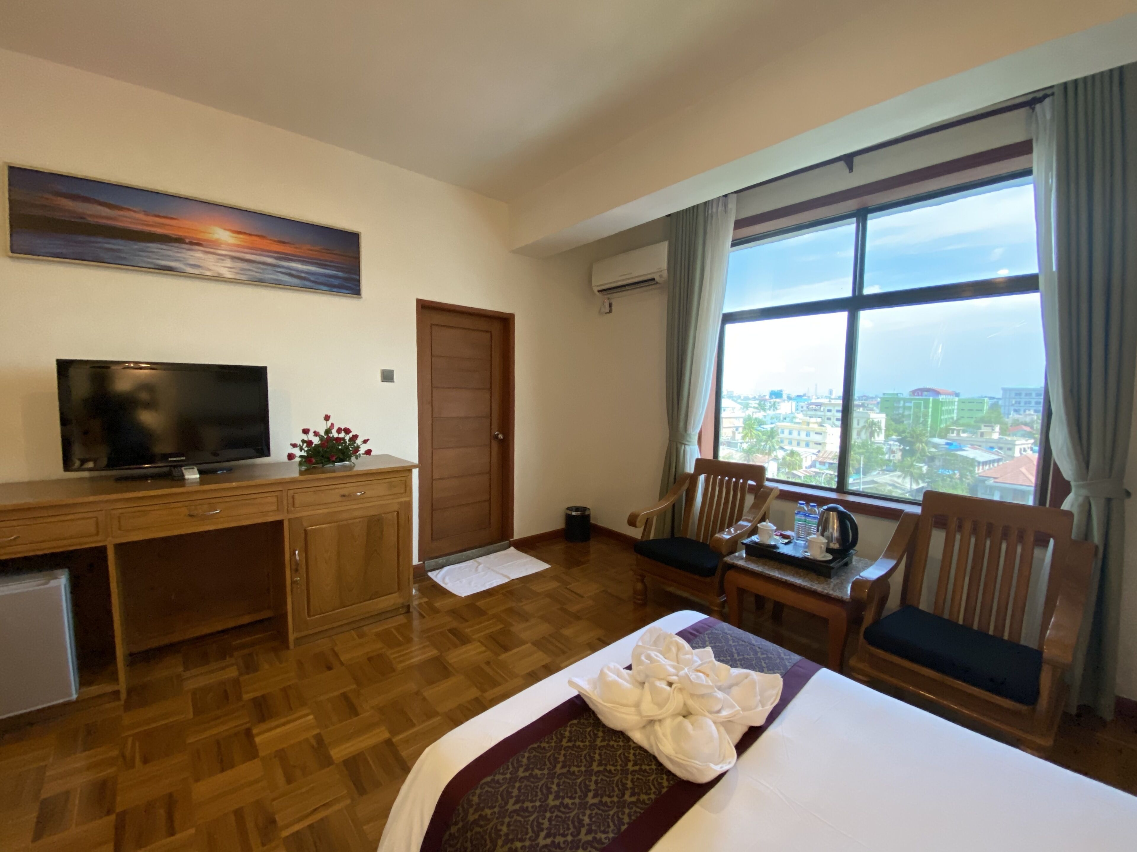 Golden Country Hotel