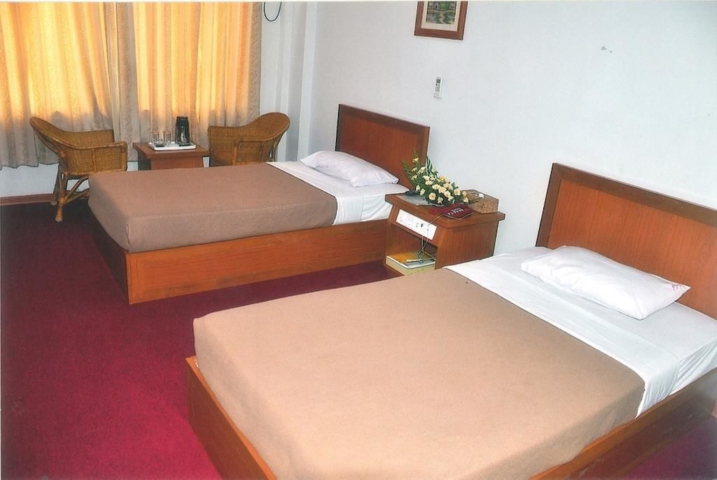 Golden Country Hotel