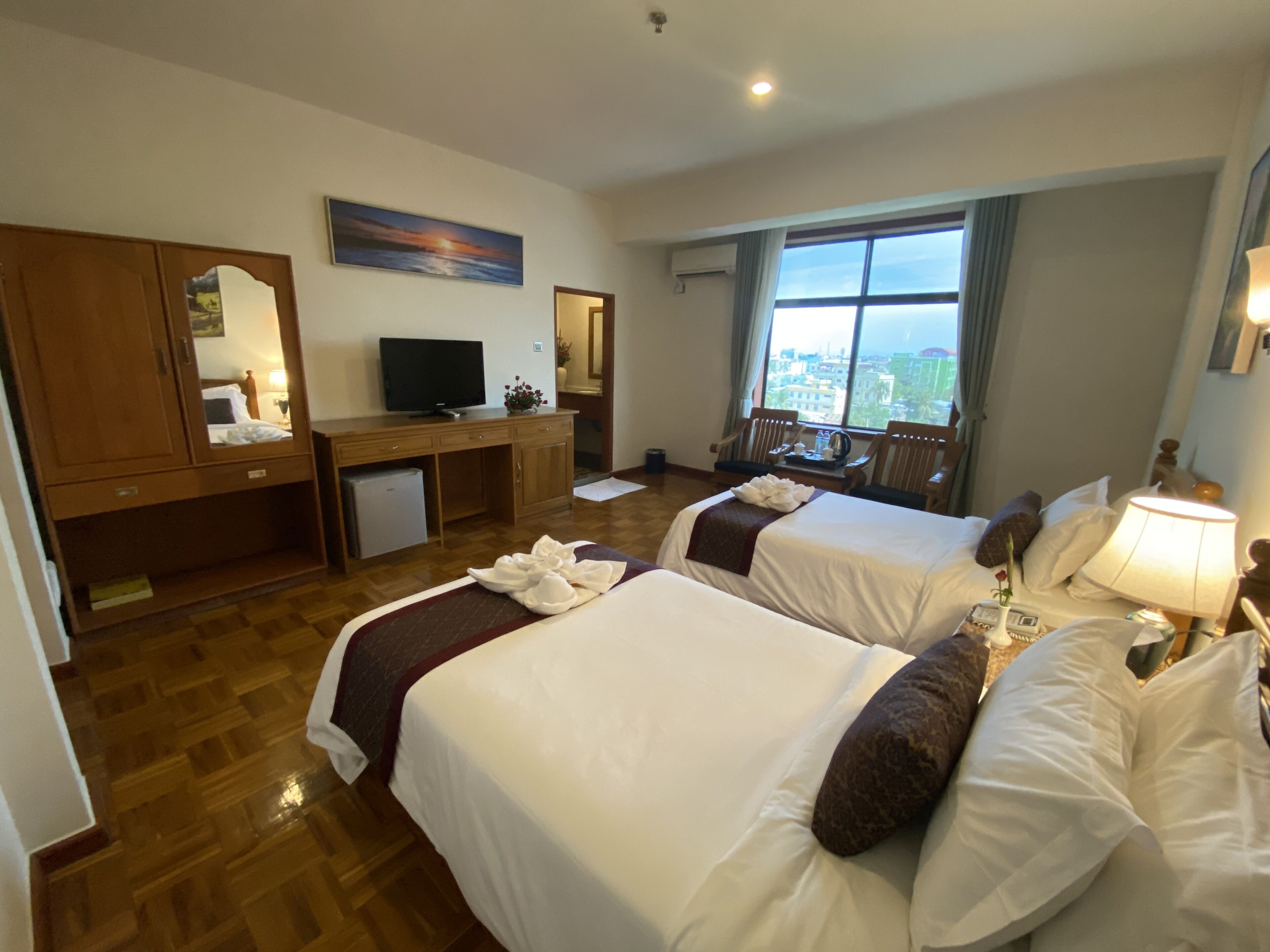 Golden Country Hotel