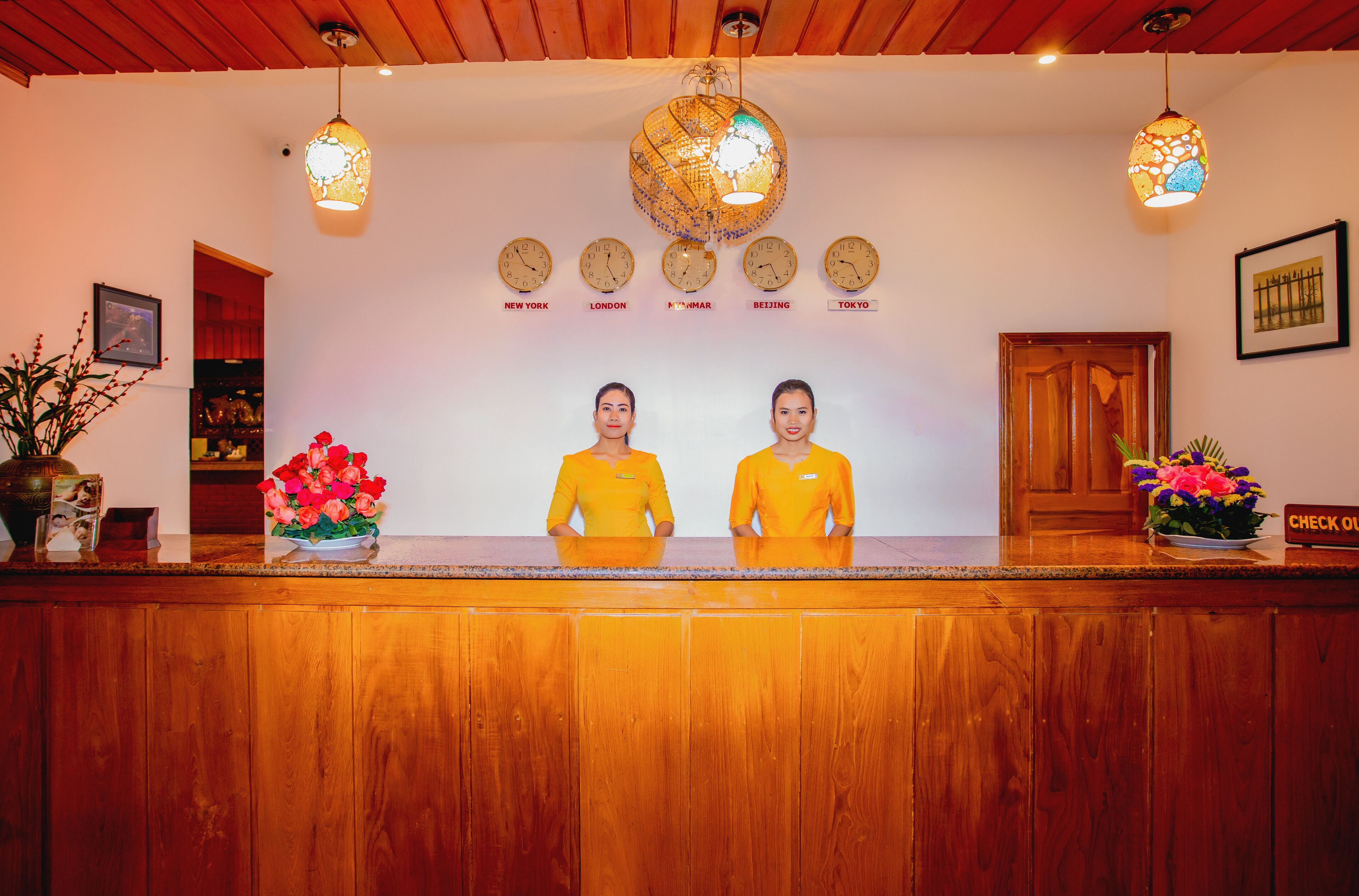 Golden Country Hotel