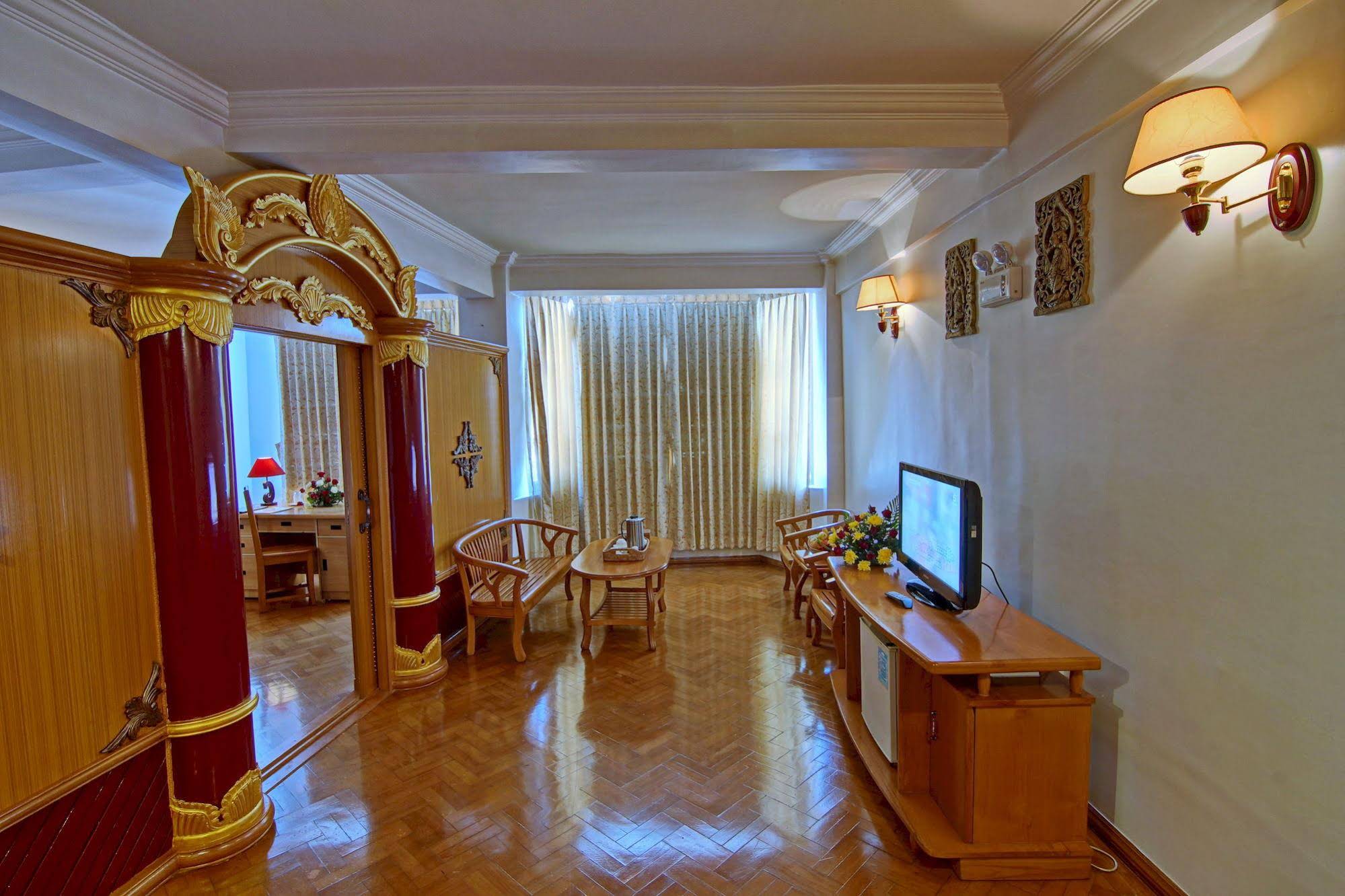 Hotel Mandalay