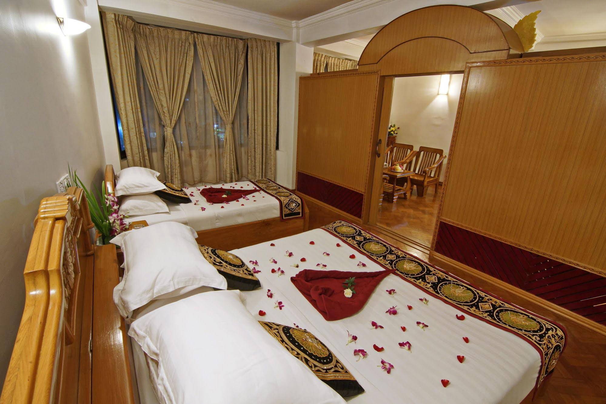 Hotel Mandalay