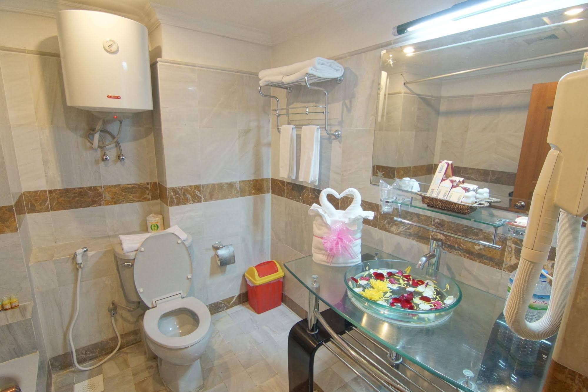 Hotel Mandalay