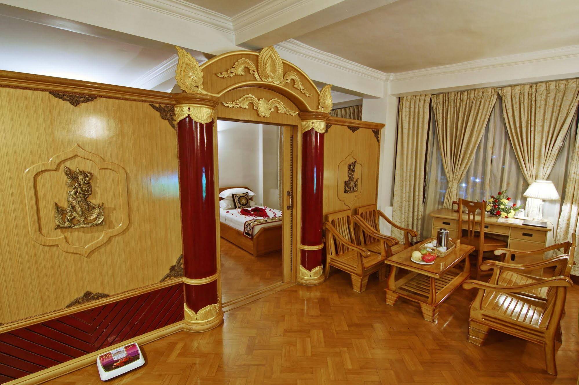 Hotel Mandalay
