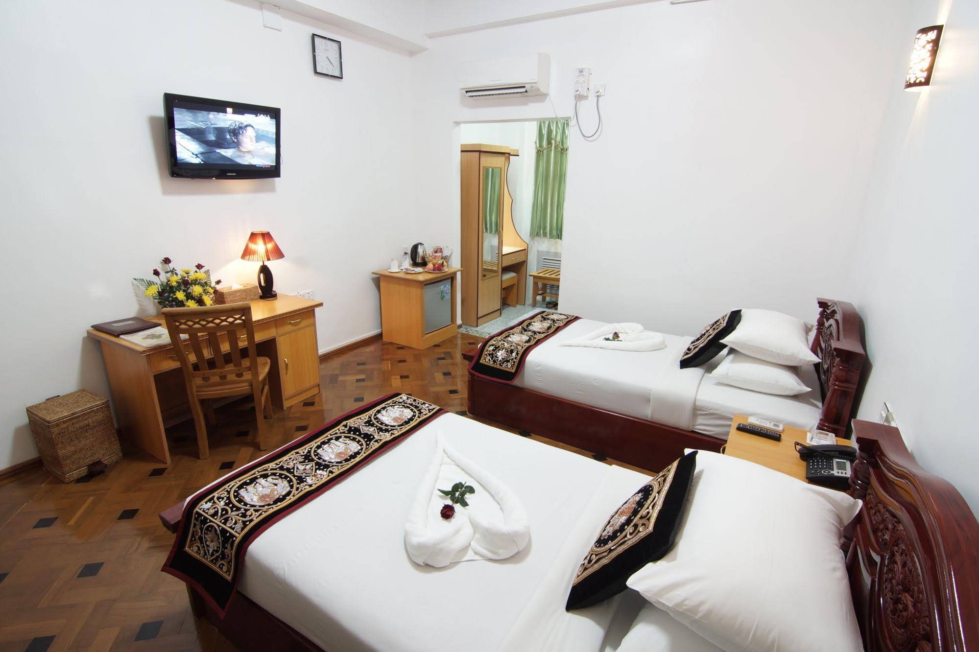 Hotel Mandalay