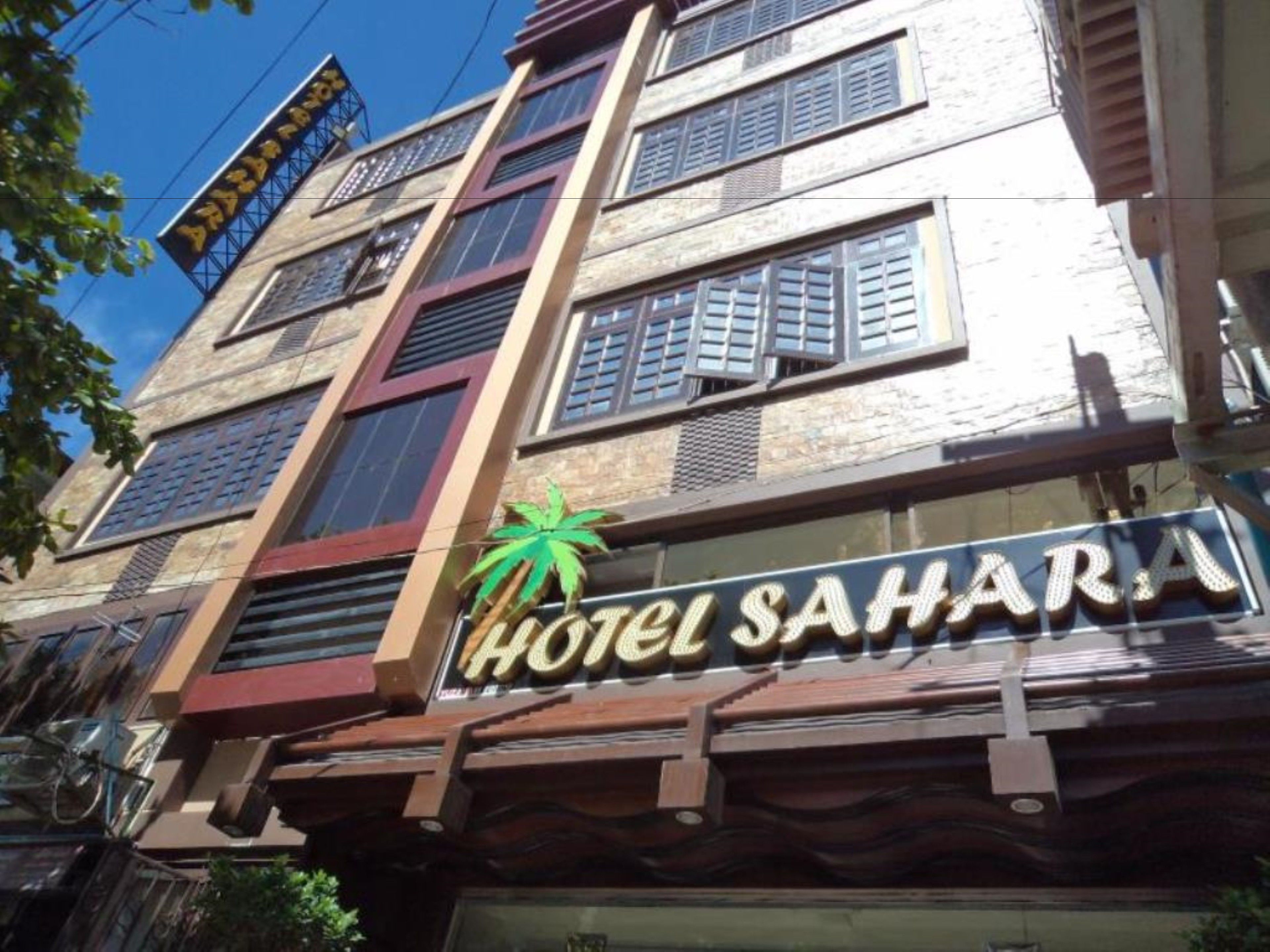 Hotel Sahara