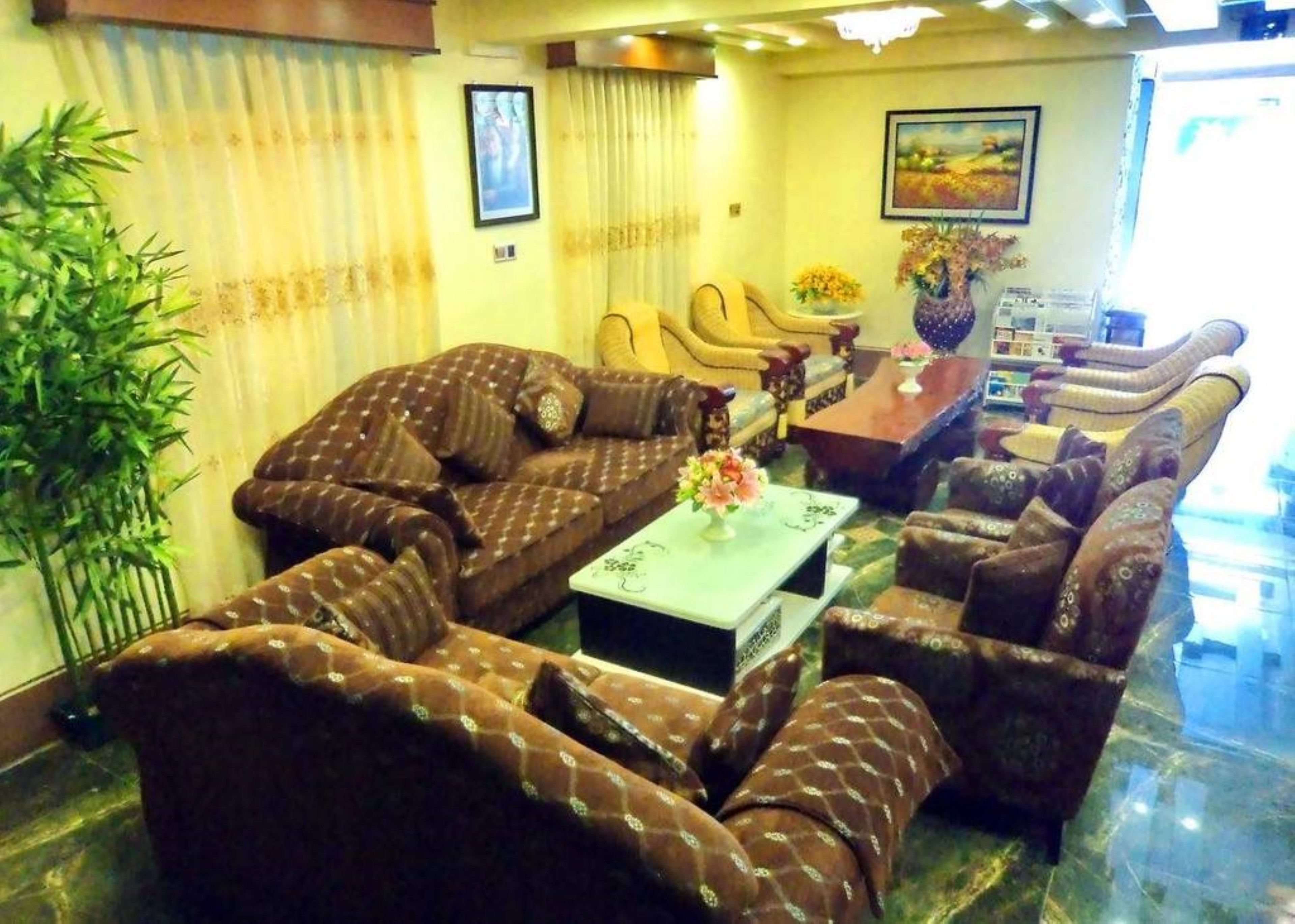 Hotel Sahara
