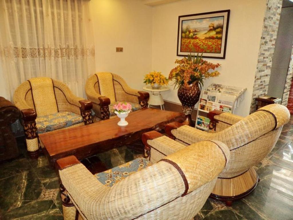 Hotel Sahara