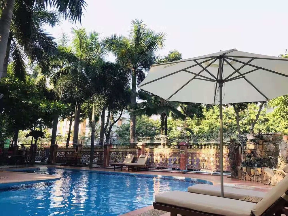 Mandalay E-outfitting Boutique Hotel