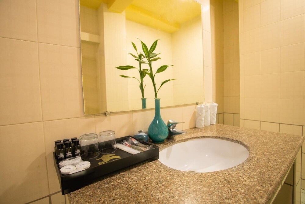 Mandalay E-outfitting Boutique Hotel
