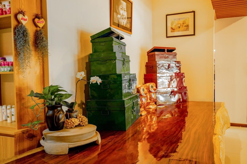 Mandalay E-outfitting Boutique Hotel