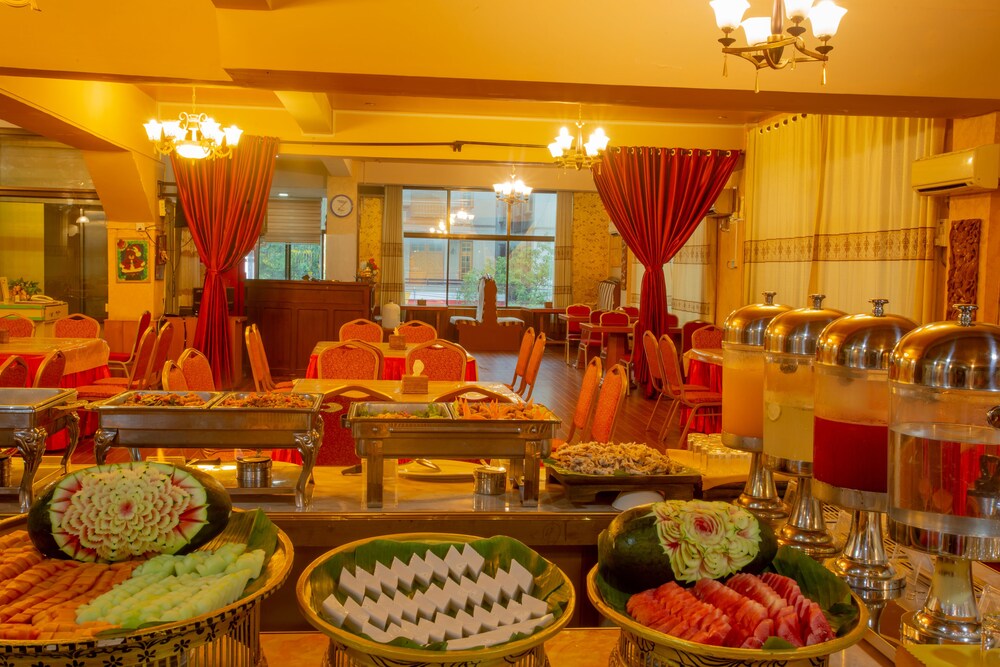Mandalay E-outfitting Boutique Hotel