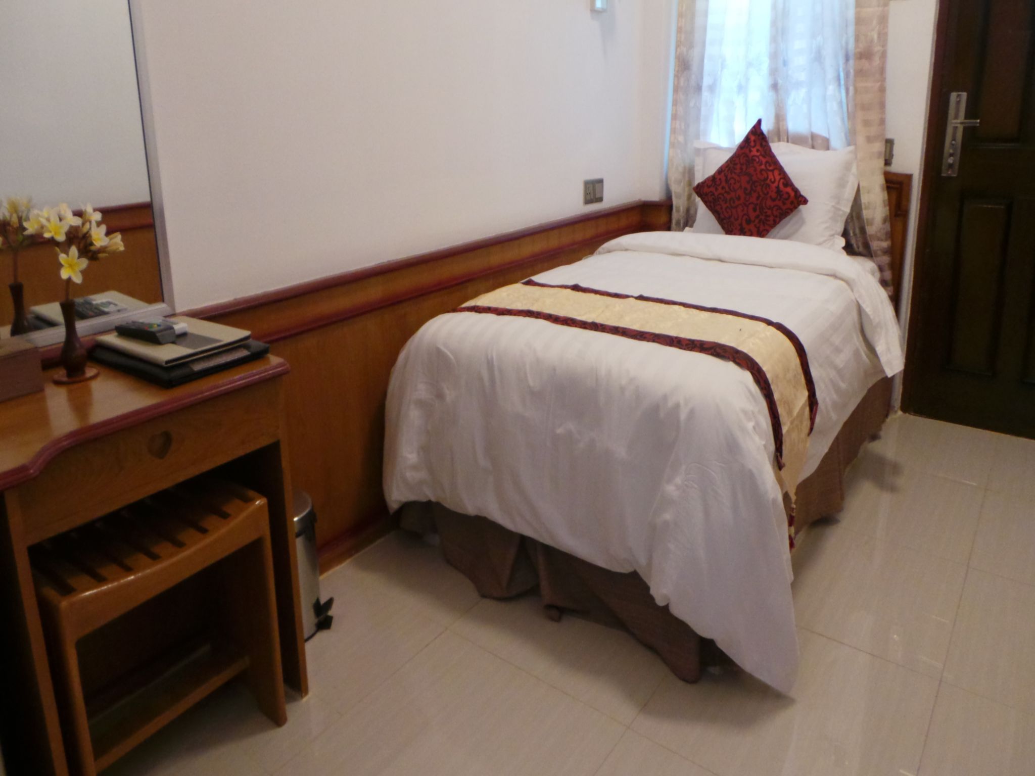 Mandalay White House Hotel